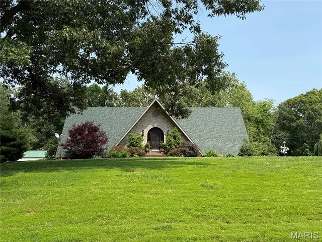 $590,000 | 800 Old Broughton Road, Eldorado, IL 62930