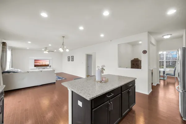 $675,000 | 4255 Fraser Circle, Naperville, IL 60564