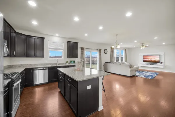 $675,000 | 4255 Fraser Circle, Naperville, IL 60564