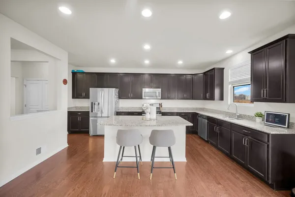 $675,000 | 4255 Fraser Circle, Naperville, IL 60564