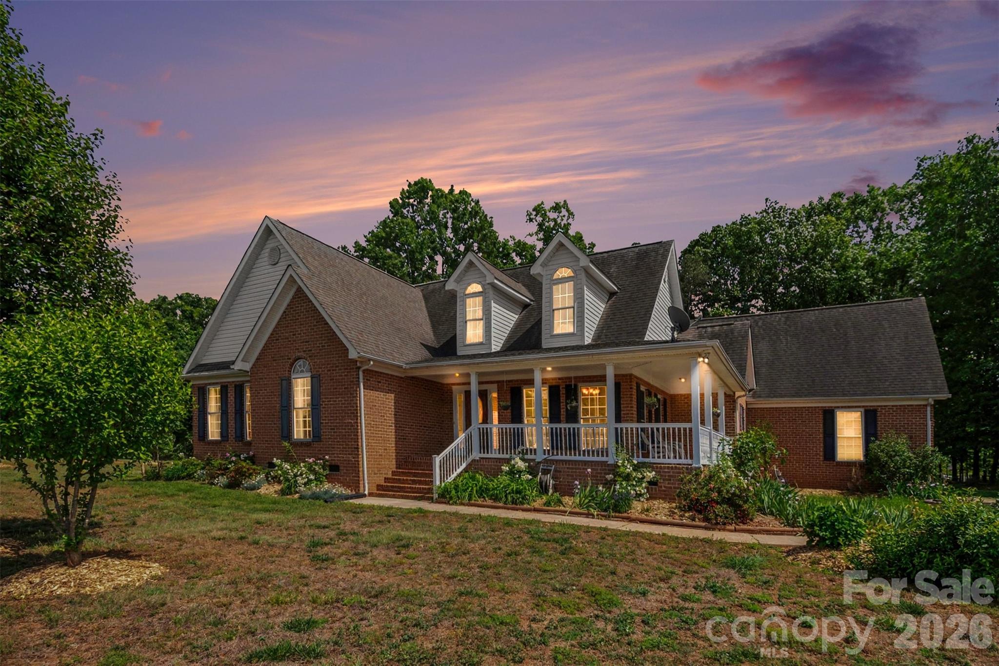 112 Hancock Crossing Clover, SC 29710 - Photo 2 of 28