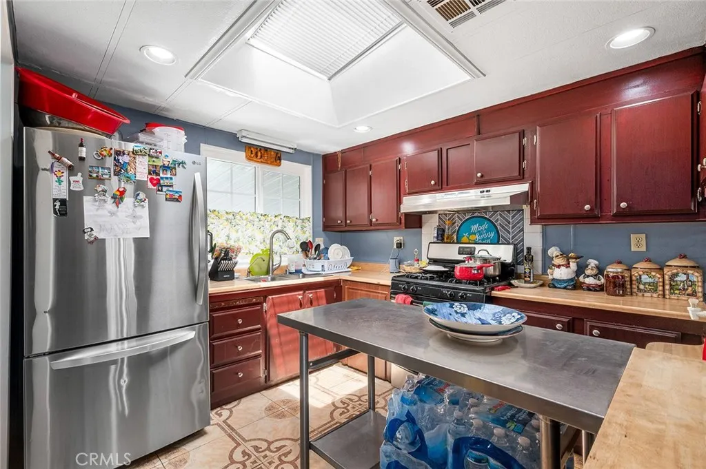 17701 Avalon, Unit SP124 Carson, CA 90746 - Photo 10 of 32