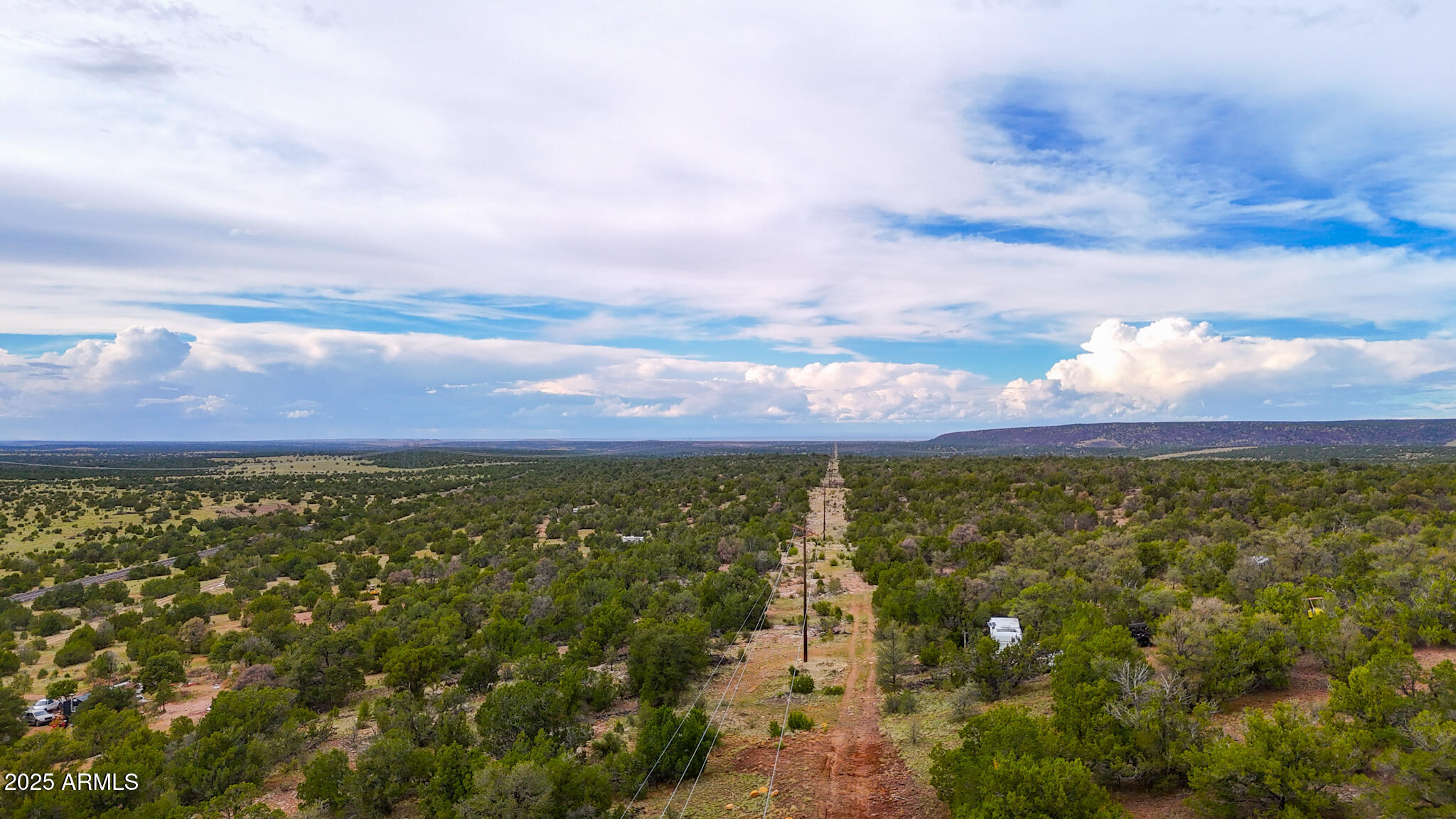 134 East Snowdrift Road, Unit 452 Williams, AZ 86046 - Photo 7 of 20 dji_fly_20250904_170128_0612_17570876703
