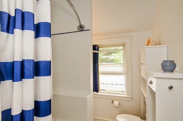 40 Katherine Road Watertown, MA 02472 - Photo 11 of 19