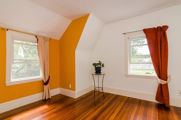 40 Katherine Road Watertown, MA 02472 - Photo 10 of 19