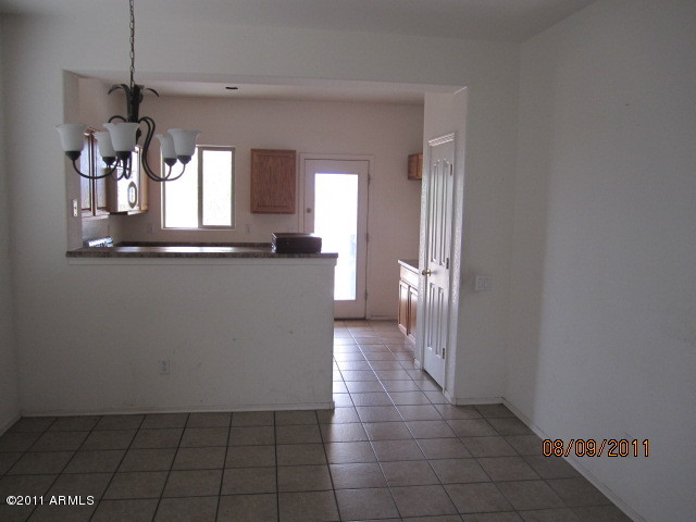 9119 West Berkeley Road Phoenix, AZ 85037 - Photo 4 of 8 eat in area