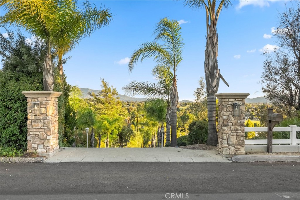 31345 Avenida Del Reposo Temecula, CA 92591 - Photo 26 of 75