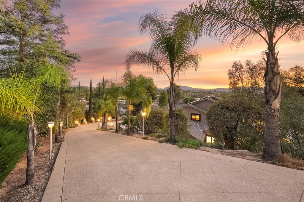 31345 Avenida Del Reposo Temecula, CA 92591 - Photo 7 of 75