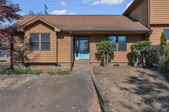 $1,650 | 100 Sunningdale Court, Unit A, Easley, SC 29642