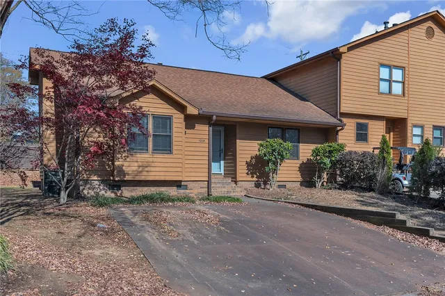 $1,650 | 100 Sunningdale Court, Unit A, Easley, SC 29642