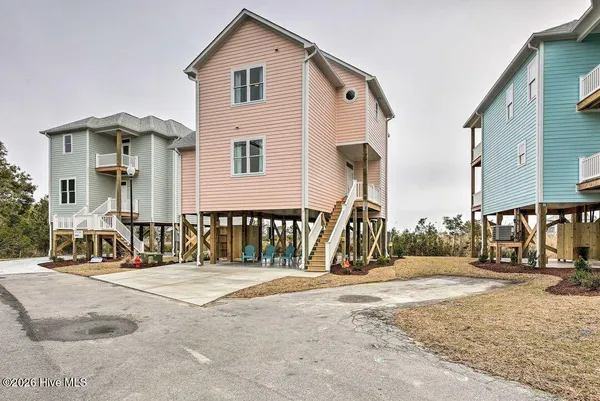 $825,000 | 124 Salt Marsh Way, Atlantic Beach, NC 28512