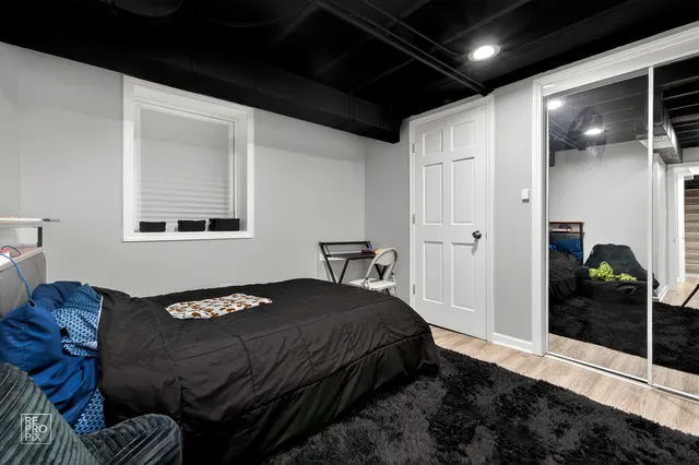 a bathroom with a toilet and a bathtub