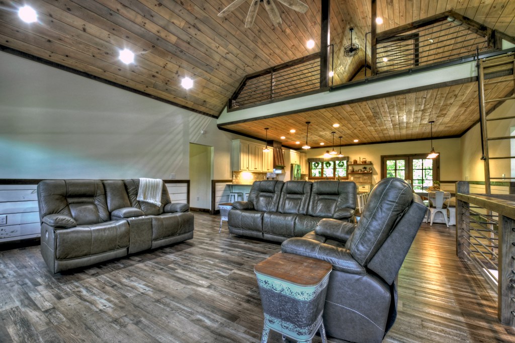 3181 Sugar Creek Road Blue Ridge, GA 30513 - Photo 11 of 71