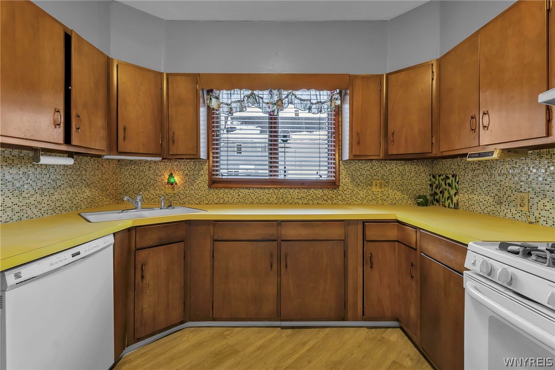 1388 Harlem Road Cheektowaga, NY 14206 - Photo 15 of 41