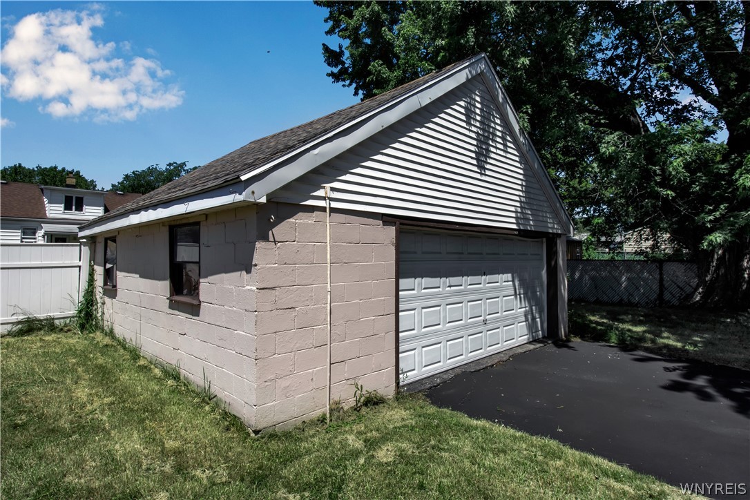1388 Harlem Road Cheektowaga, NY 14206 - Photo 5 of 41