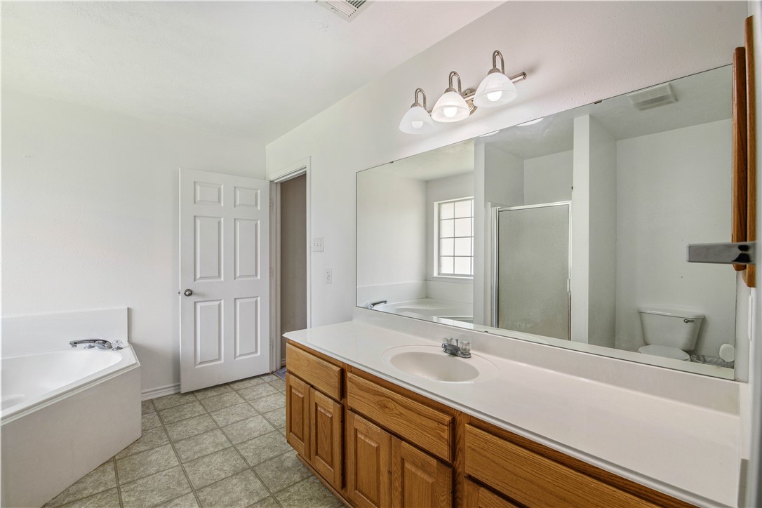 1453 Fincastle Loop College Station, TX 77845 - Photo 13 of 21
