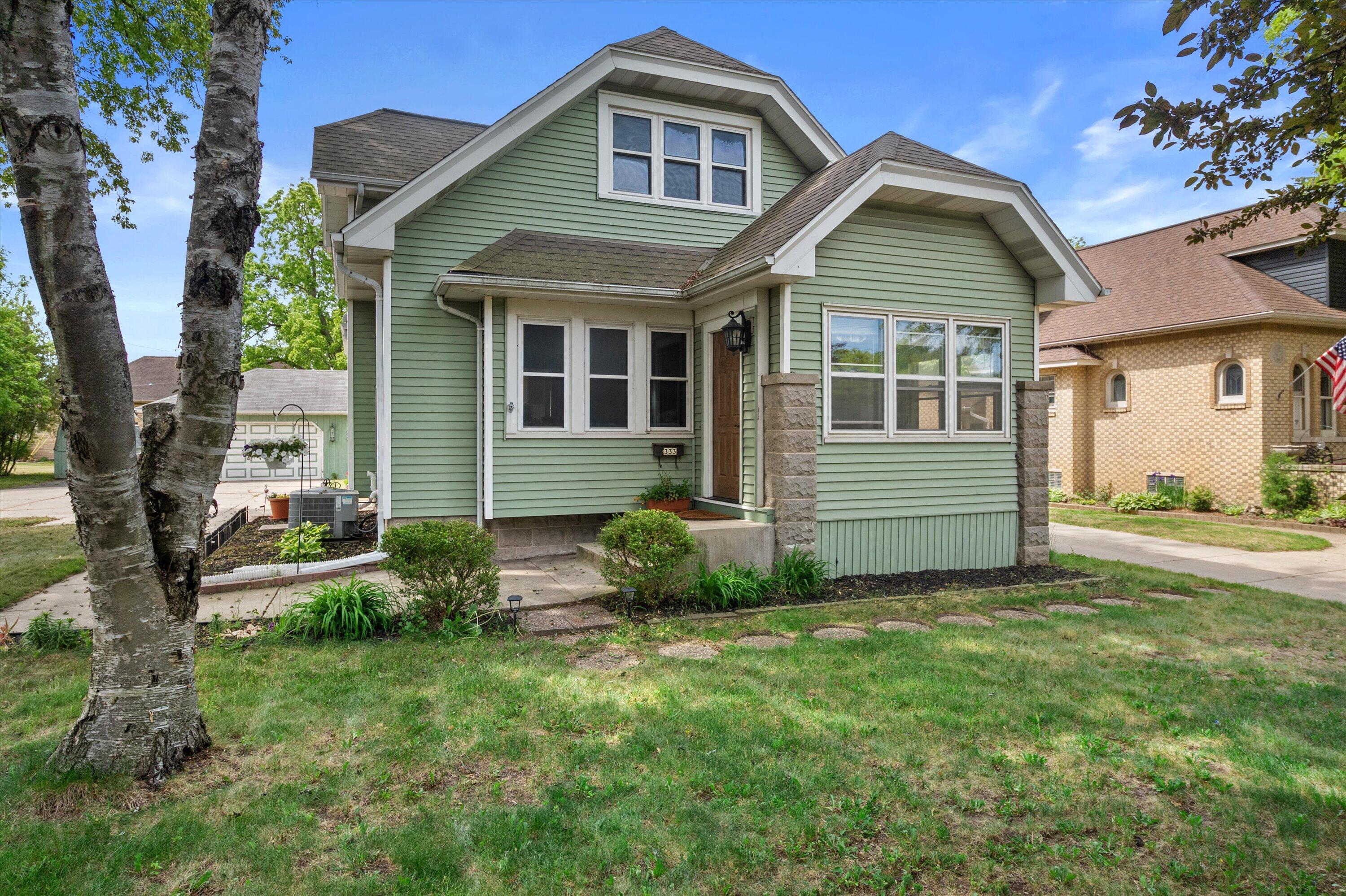 333 West Bender Road Glendale, WI 53217 - Photo 1 of 31 Welcome Home