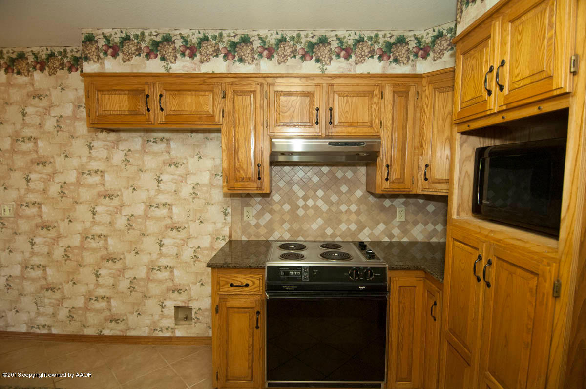 7305 Old Kent Road Amarillo, TX 79109 - Photo 10 of 48 KITCHEN VIEW 2