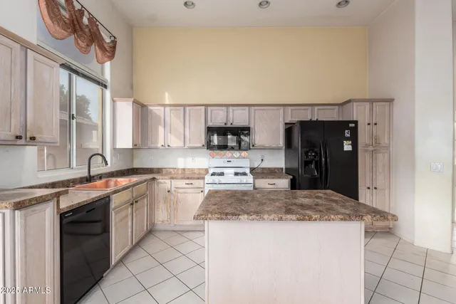 $520,000 | 6881 West Pontiac Drive, Glendale, AZ 85308