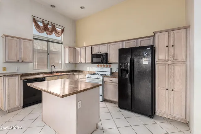 $520,000 | 6881 West Pontiac Drive, Glendale, AZ 85308