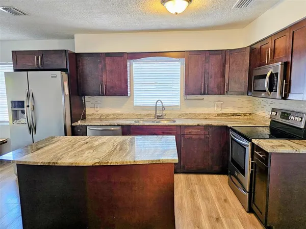 $525,000 | 3128 West Varn Avenue, Tampa, FL 33611