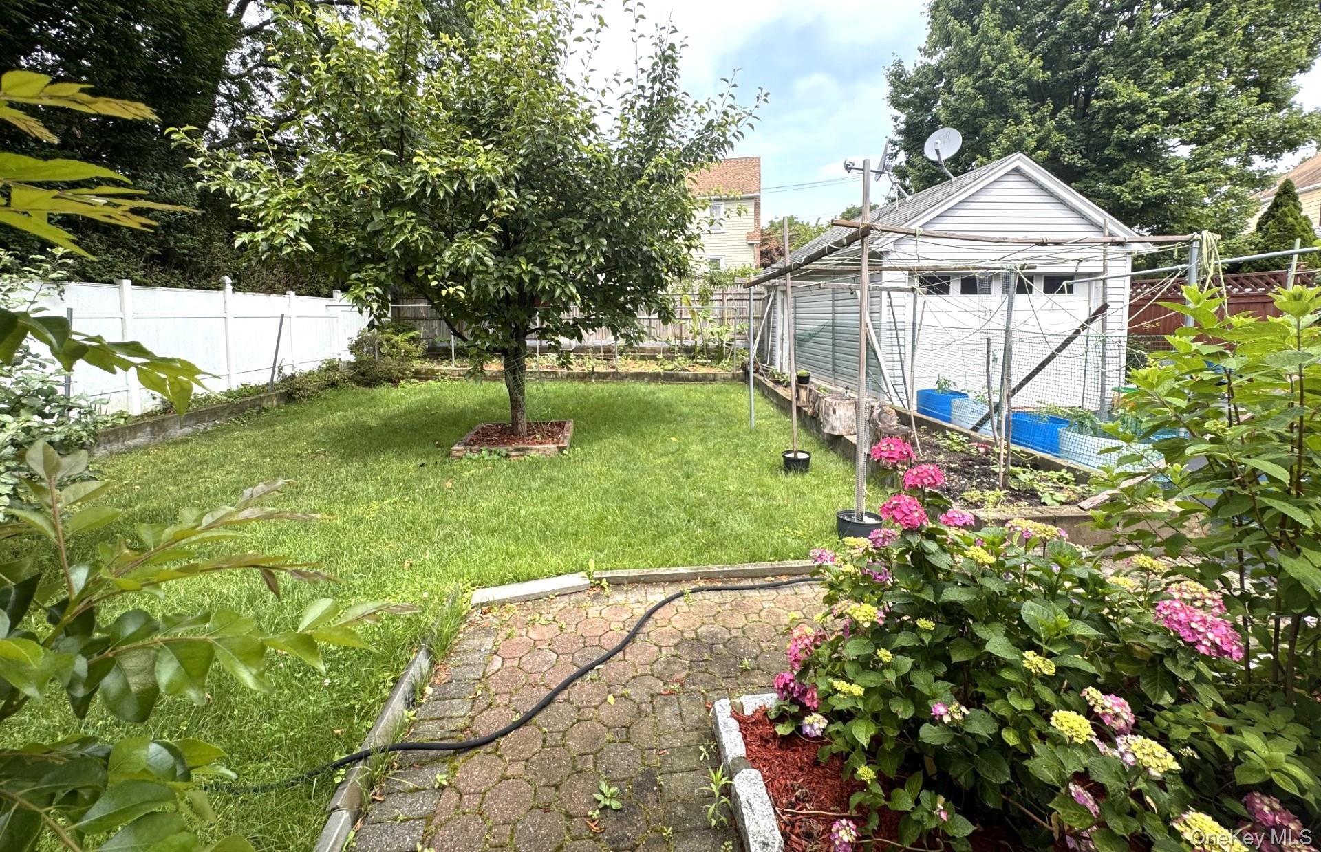 36 Earle Place New Rochelle, NY 10801 - Photo 33 of 36