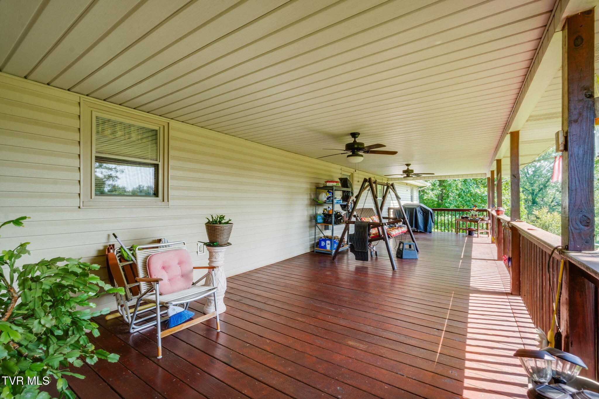 227 Highfield Road Bristol, TN 37620 - Photo 36 of 39 036