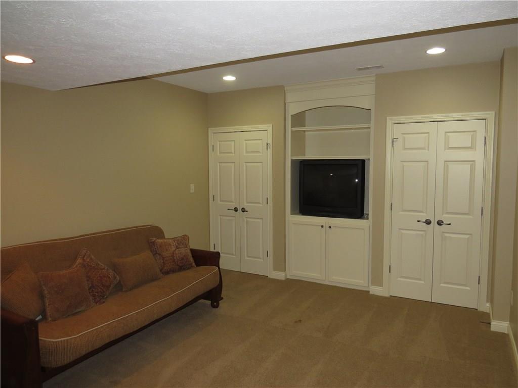 12310 Bridgewater Road Indianapolis, IN 46256 - Photo 25 of 37 Gallery Image 25