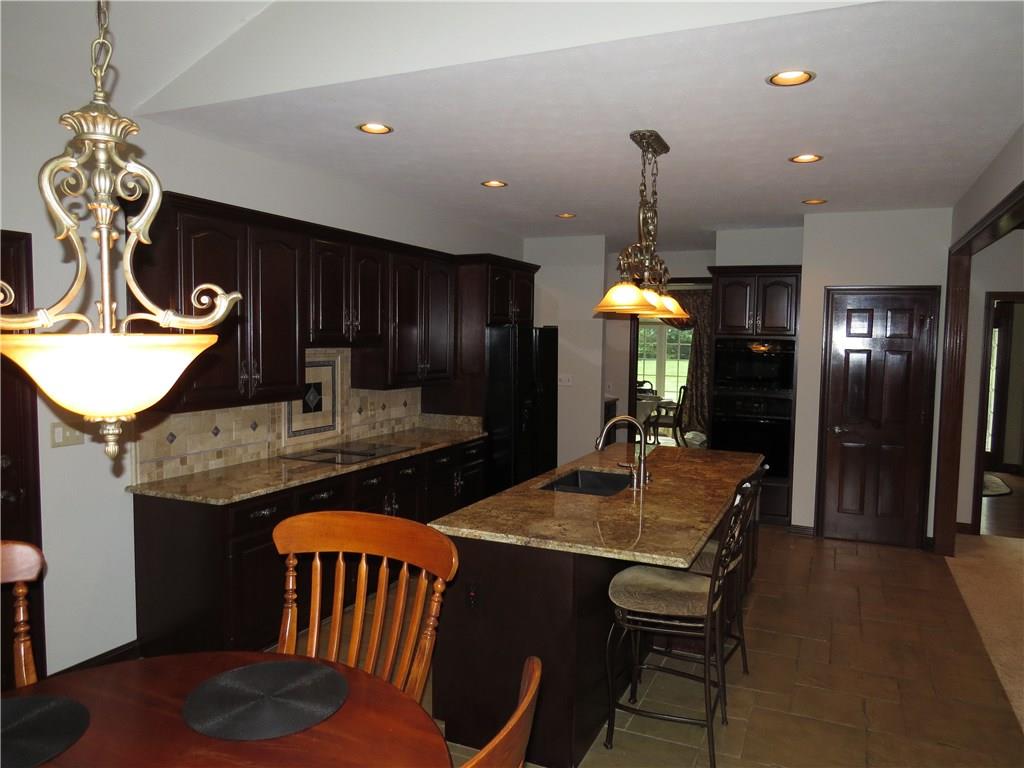 12310 Bridgewater Road Indianapolis, IN 46256 - Photo 9 of 37 Gallery Image 9
