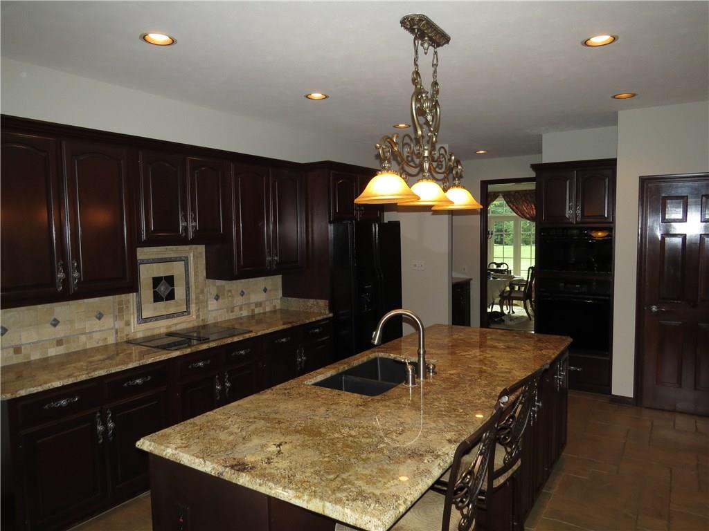 12310 Bridgewater Road Indianapolis, IN 46256 - Photo 10 of 37 Gallery Image 10