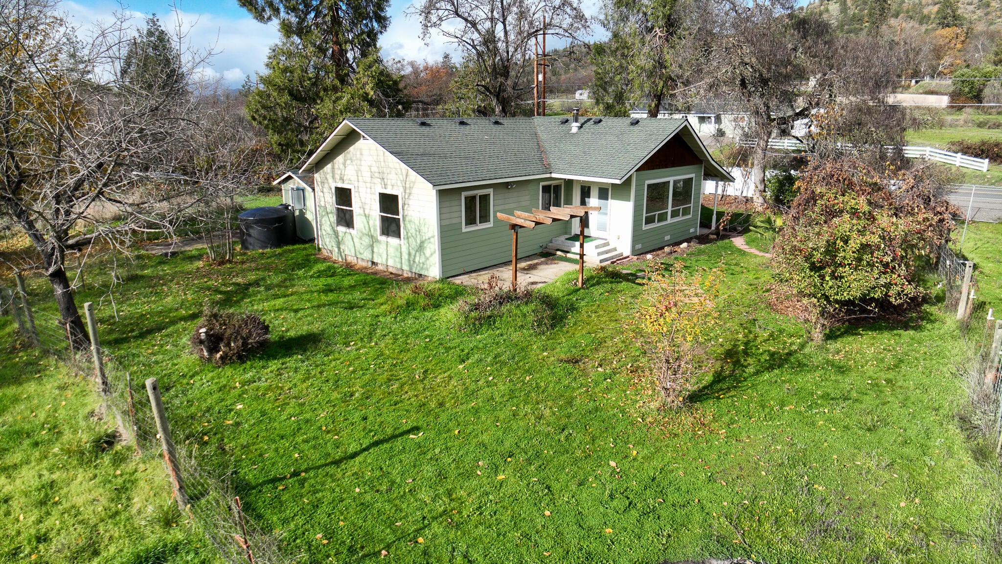 10085 Blackwell Road Central Point, OR 97502 - Photo 28 of 28 DJI_0273