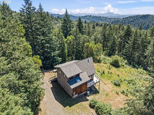 $440,000 | 670 Old Homestead Drive, Oakland, OR 97462