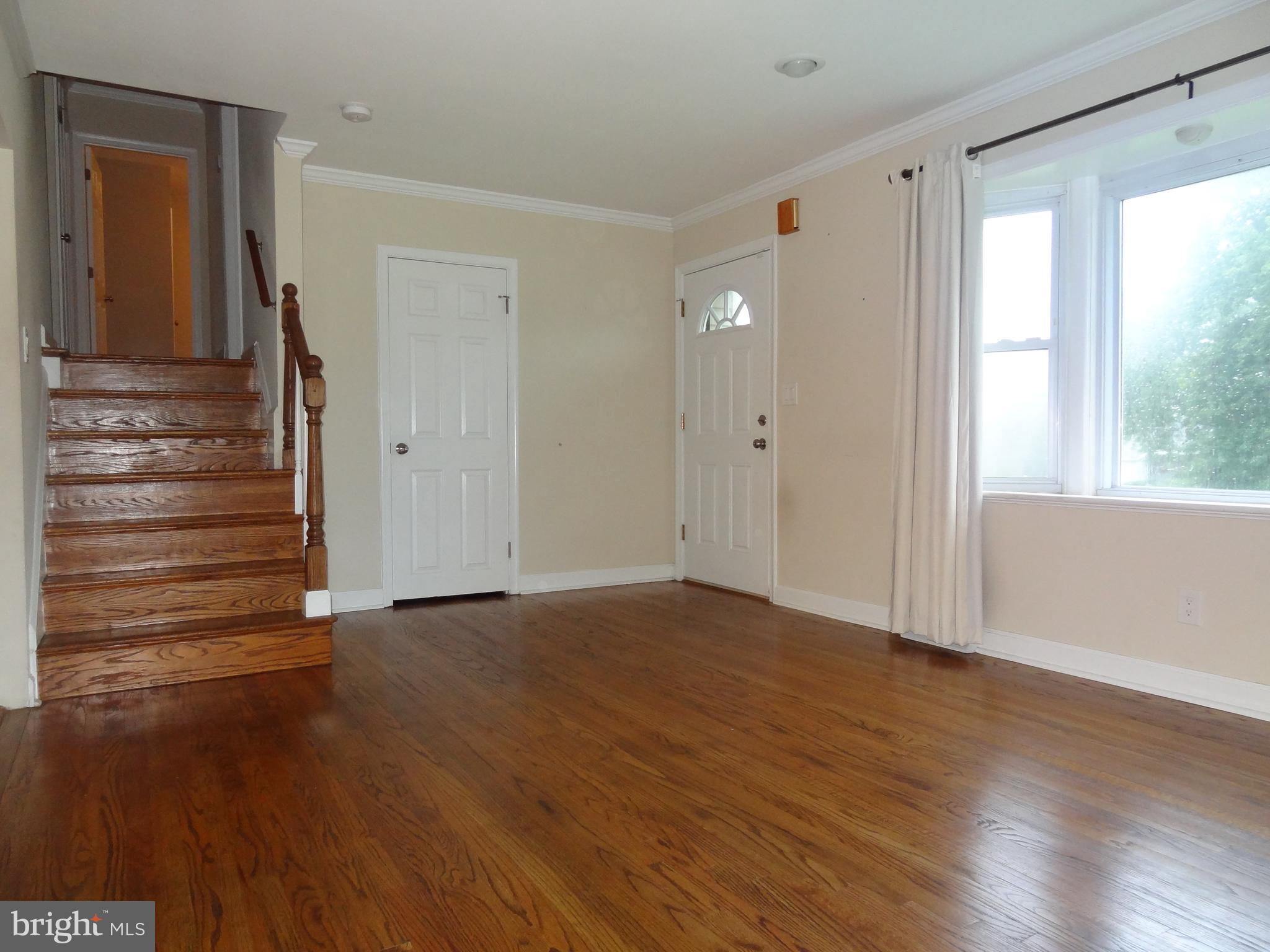 211 Regency Circle Linthicum Heights, MD 21090 - Photo 4 of 41