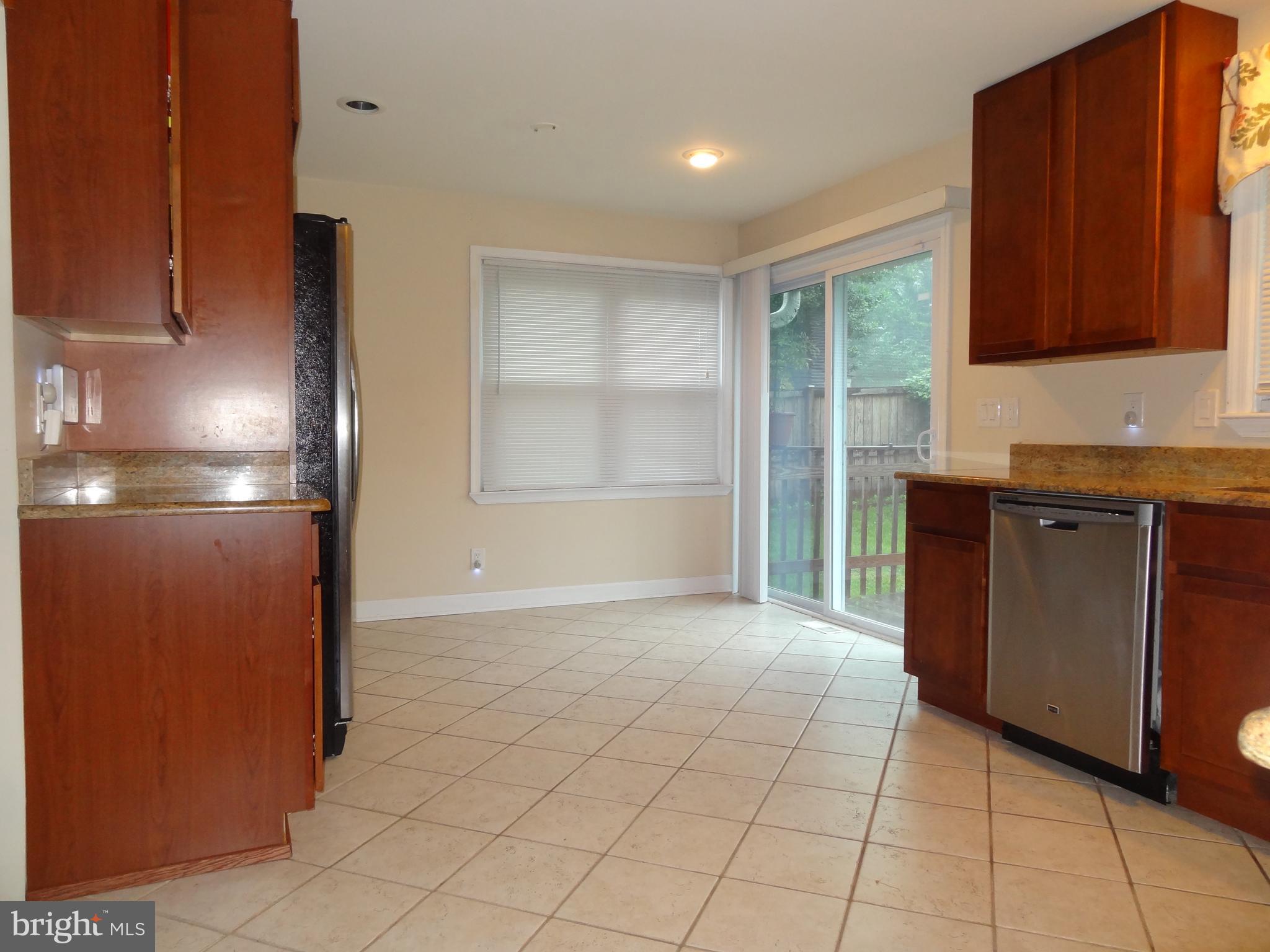 211 Regency Circle Linthicum Heights, MD 21090 - Photo 10 of 41