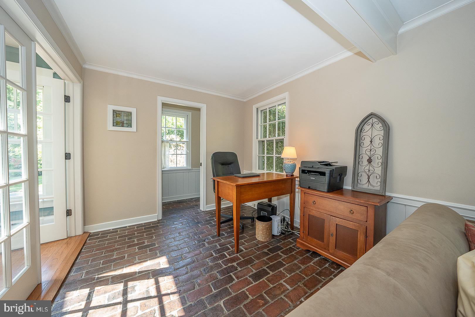 312 Windsor Avenue Wayne, PA 19087 - Photo 16 of 34 Office Space in the Den