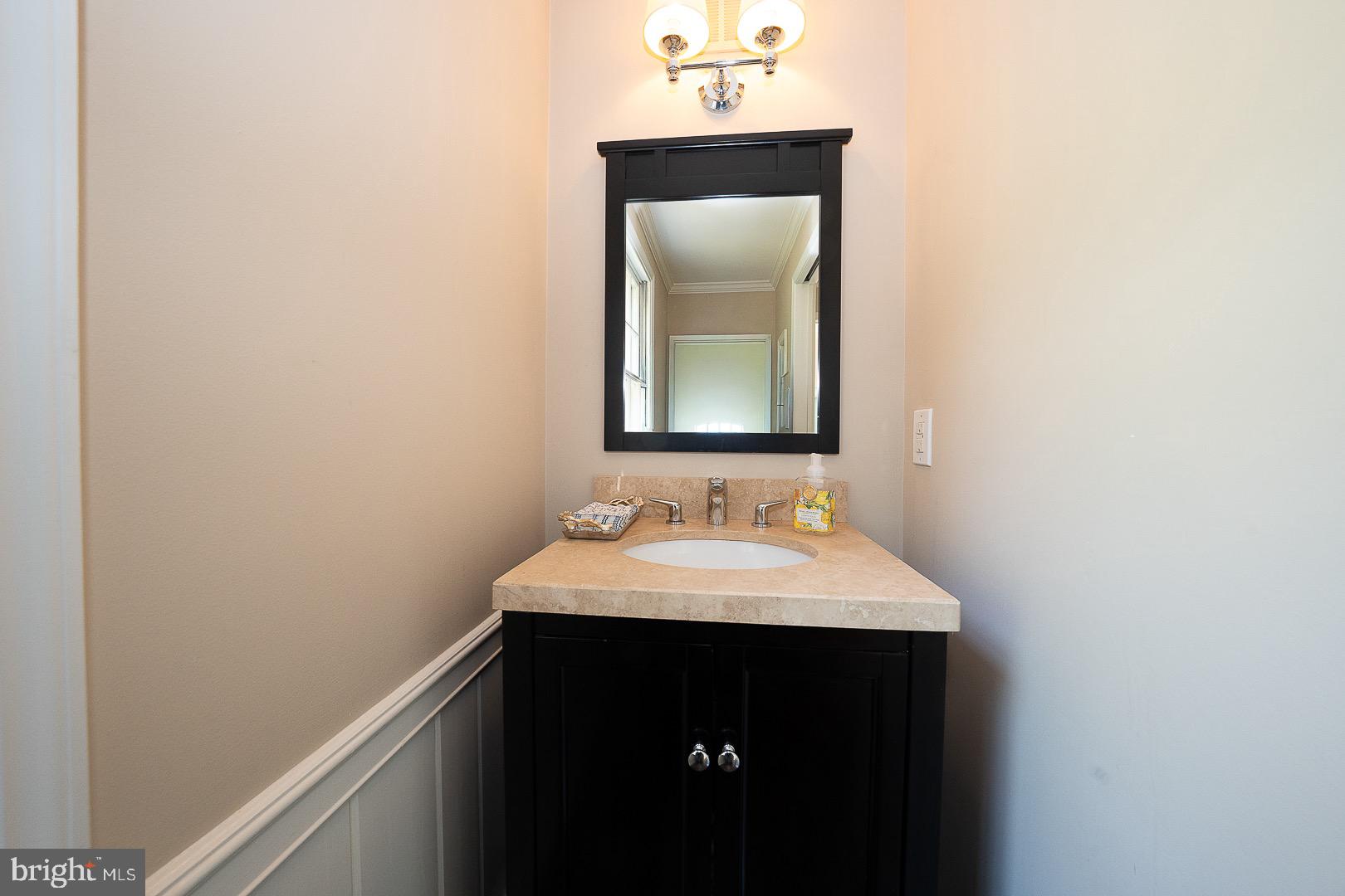 312 Windsor Avenue Wayne, PA 19087 - Photo 18 of 34 First Floor Powder Room