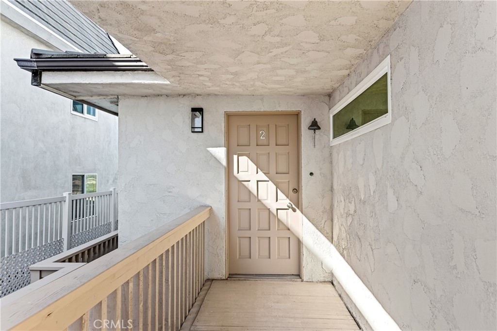 34381 Dana Strand Road, Unit 2 Dana Point, CA 92629 - Photo 20 of 42 a view of entryway