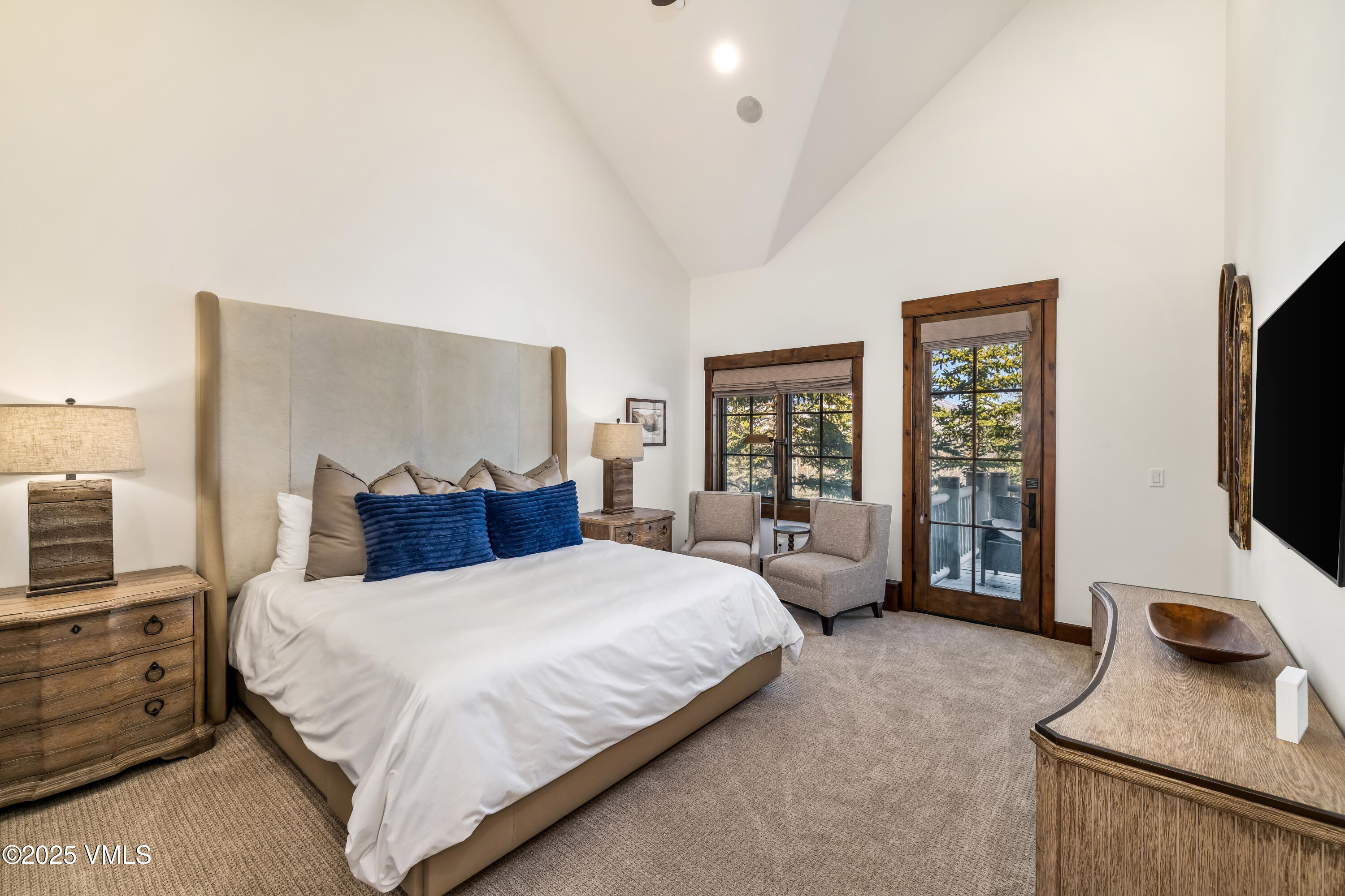 1252 Bachelor Ridge Road, Unit 9 Avon, CO 81620 - Photo 3 of 57 Primary Bedroom