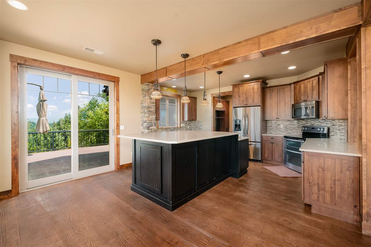 7607 East Greenbluff Road Colbert, WA 99005 - Photo 12 of 20