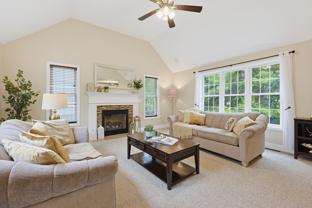 90 Huntsbridge Road North Attleboro, MA 02760 - Photo 3 of 40