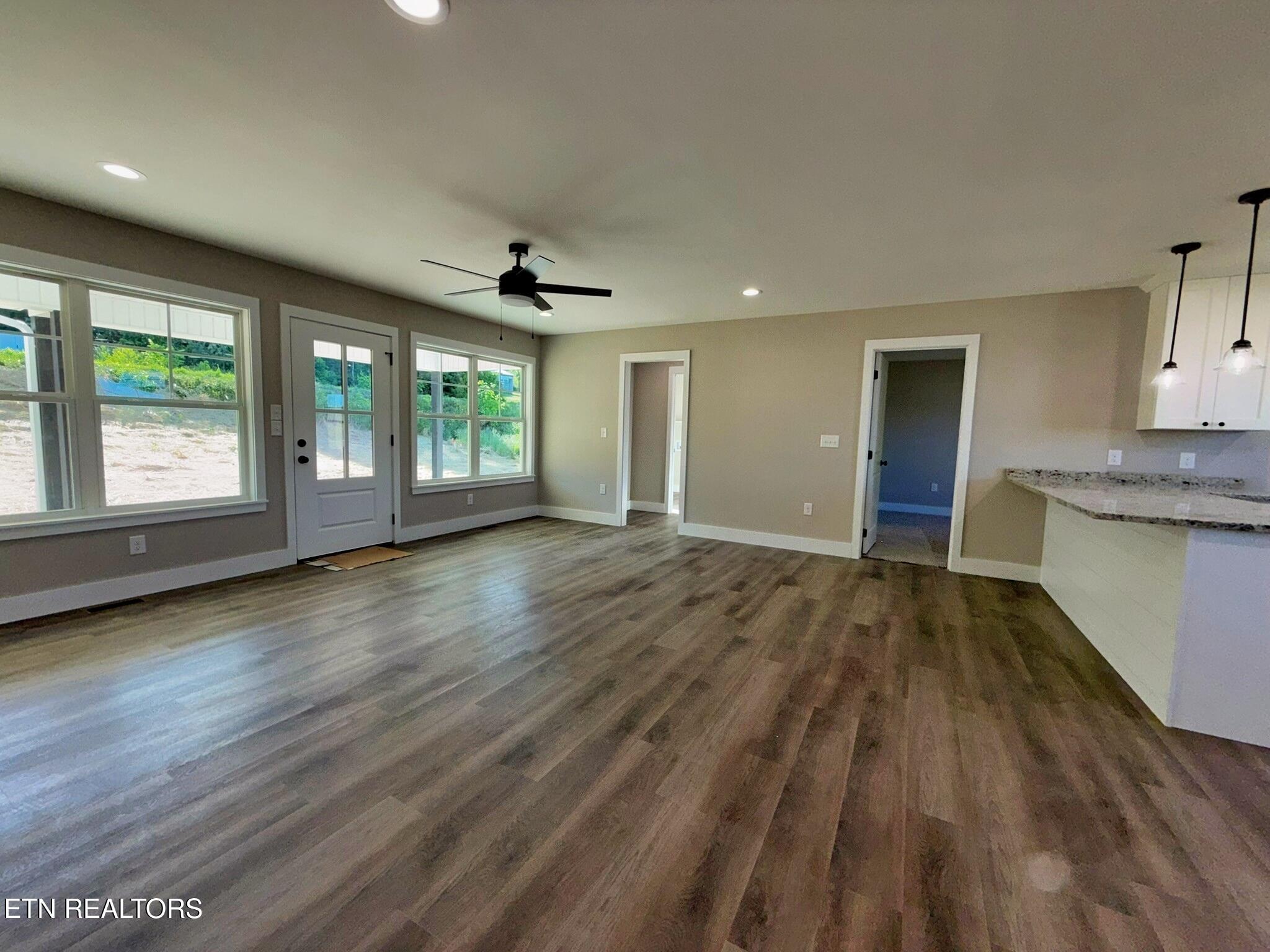 408 Glade Springs Road La Follette, TN 37766 - Photo 6 of 27 IMG_5021