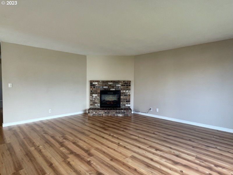 605 Northridge Avenue Springfield, OR 97477 - Photo 7 of 26 Living Room