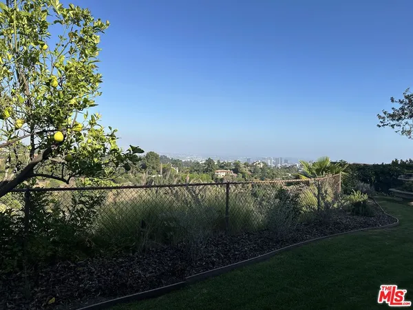 $8,600 | 1212 Roberto Lane, Los Angeles, CA 90077