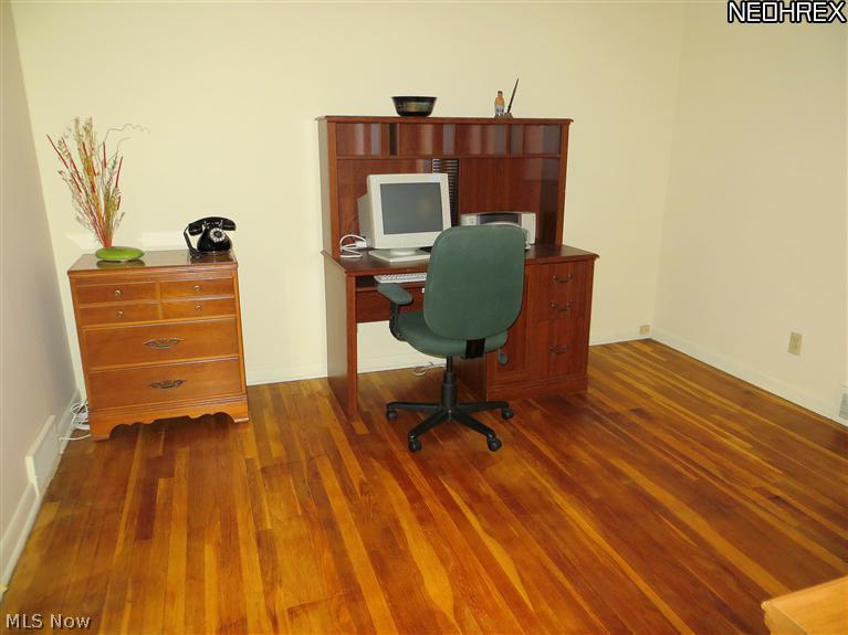 2357 Middleton Road Hudson, OH 44236 - Photo 22 of 25 Bedroom #4 perfect as office/den or guest room.