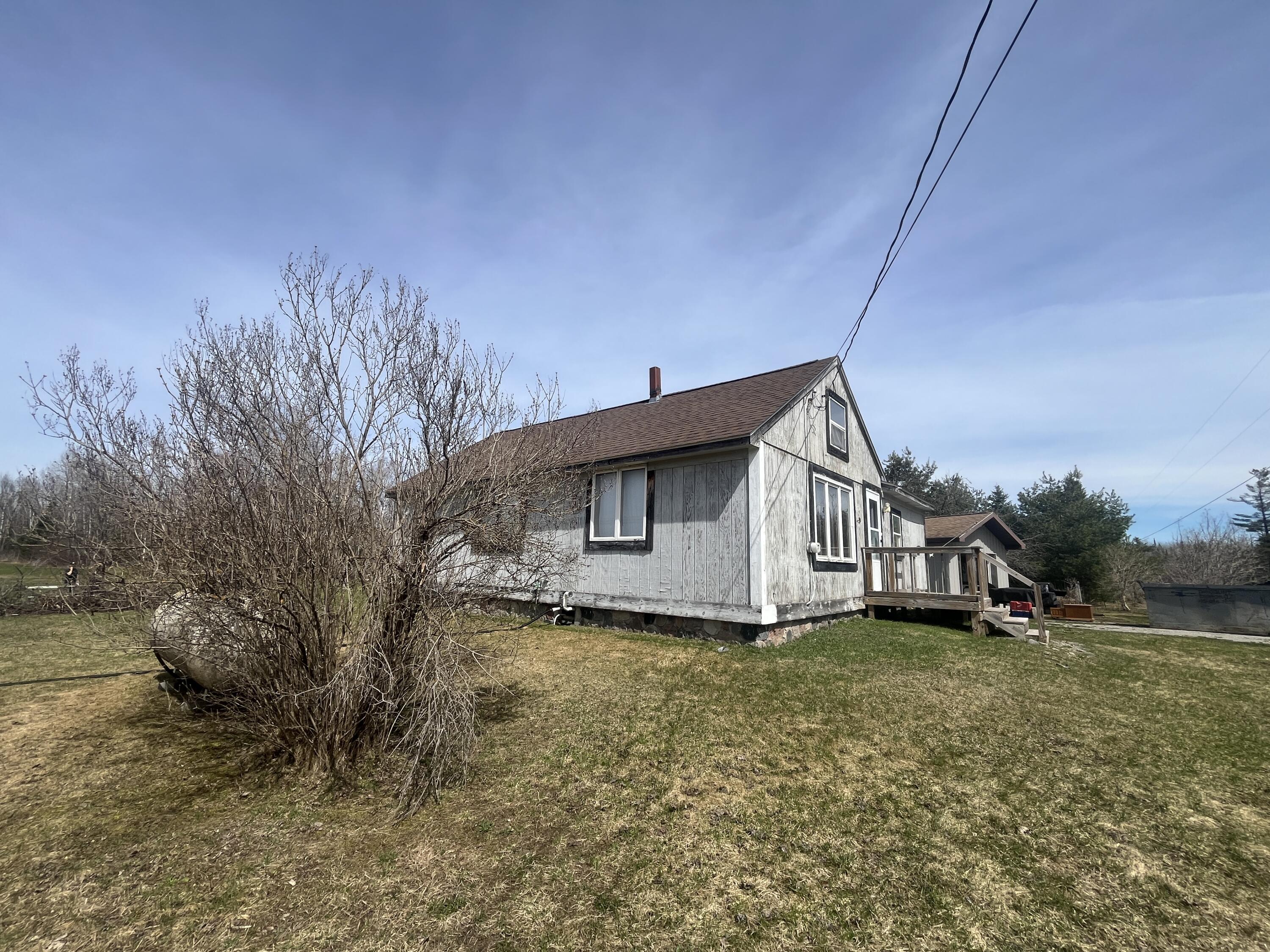 11492 Maple Lane Road Posen, MI 49776 - Photo 3 of 35 IMG_3906