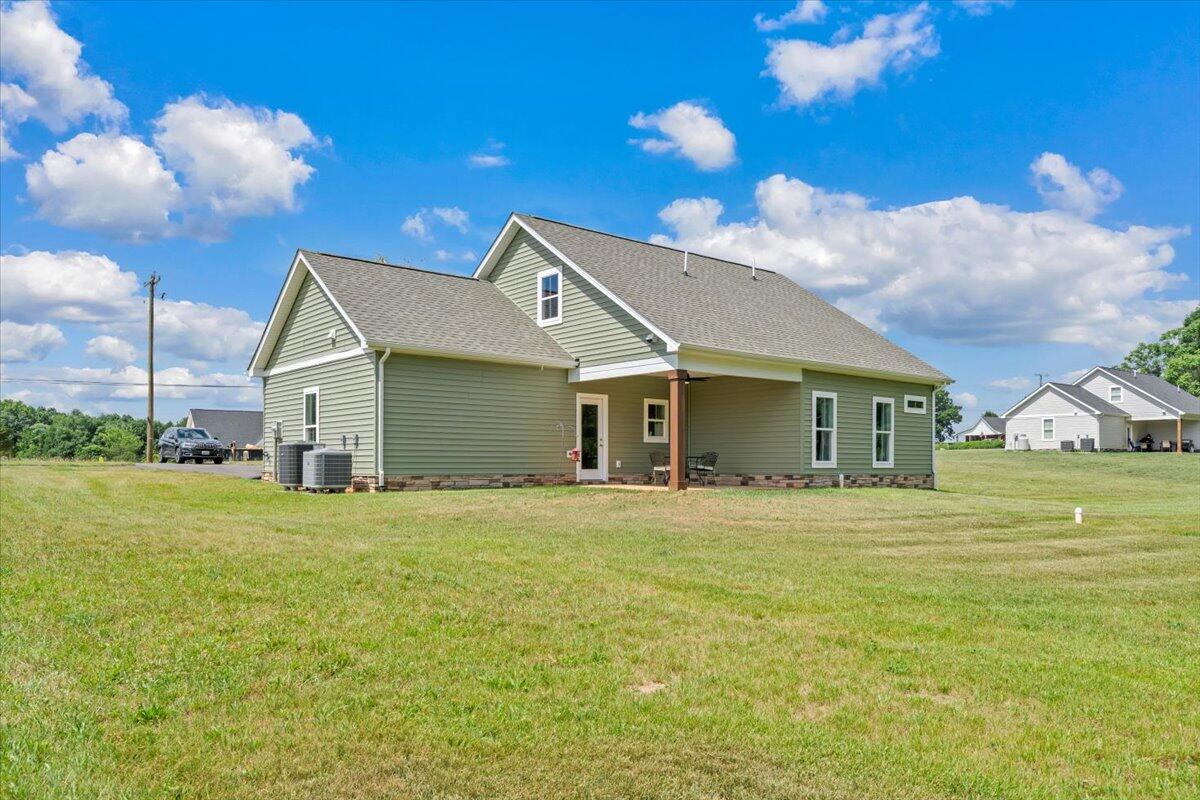 1581 Burnt Chimney Road Wirtz, VA 24184 - Photo 33 of 44 34-MIB03087