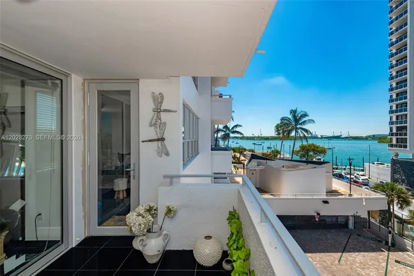 $4,500 | 11 Island Avenue, Unit 409, Miami Beach, FL 33139