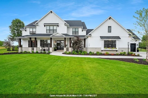 $1,999,999 | 707 Blackberry Court, Oneida, WI 54155