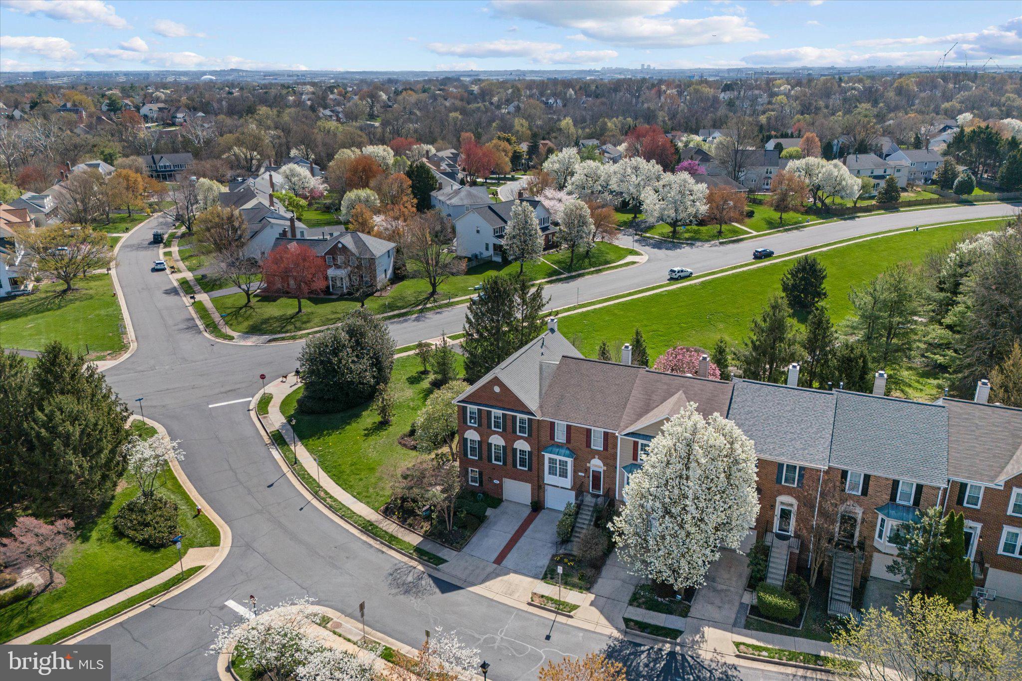 43451 Livery Square Ashburn, VA 20147 - Photo 46 of 51 an aerial view of multiple house