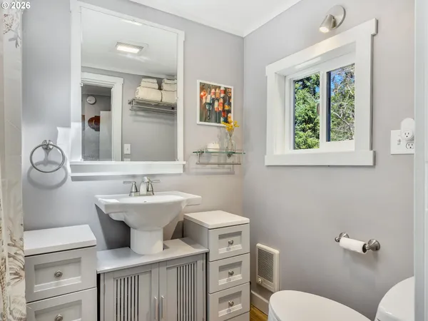 $849,900 | 631 North Larch, Cannon Beach, OR 97110